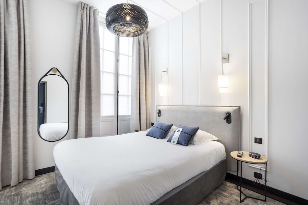 Best Western Urban Hotel Comfort Room, 1 Queen Bed, Non Smoking 3