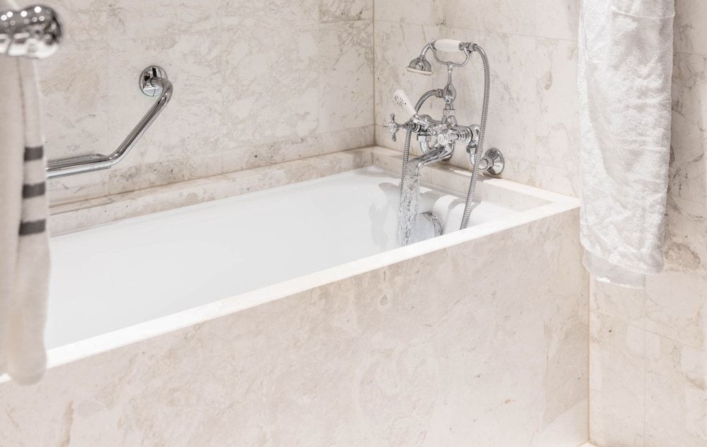 undefined Hotel Lancaster 9