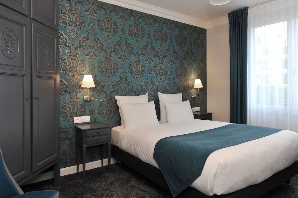 Room, Multiple Beds