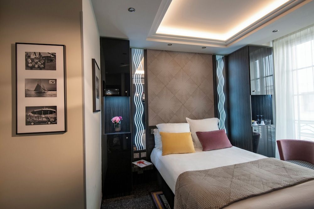 BW Premier Collection Mondial Superior Double Room, City View 3