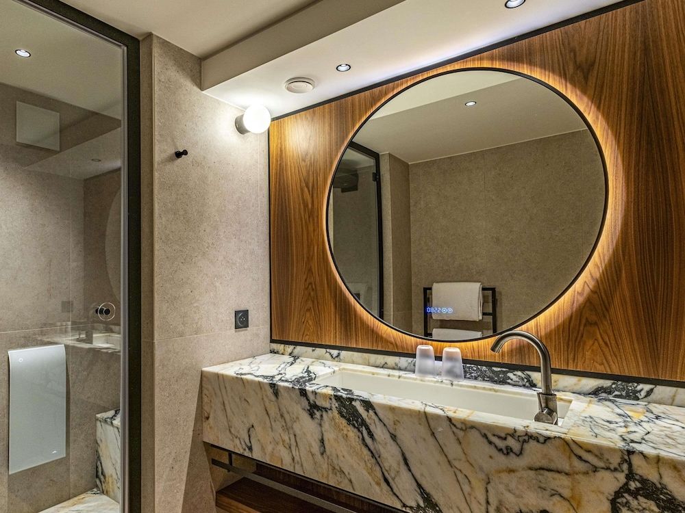 Suite, 1 Queen Bed