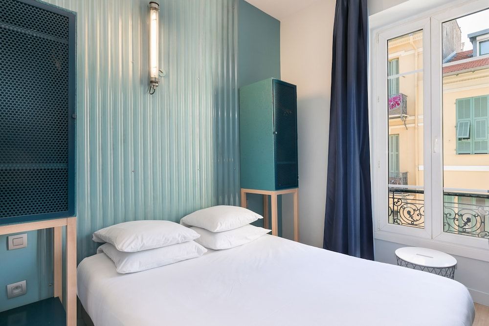 Hostel Ozz Nice Double Room