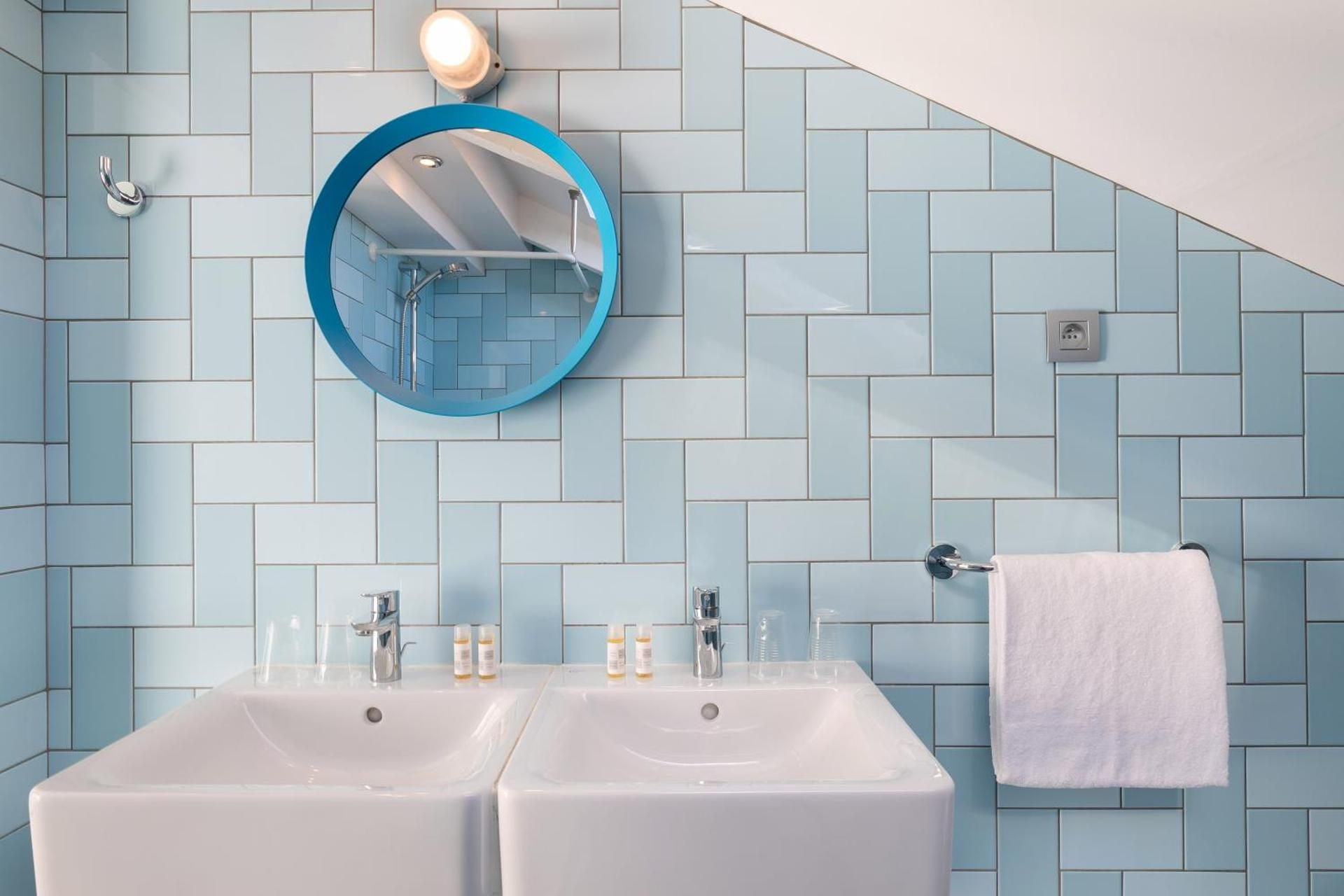 Private Dormitory 4 People with Terrace