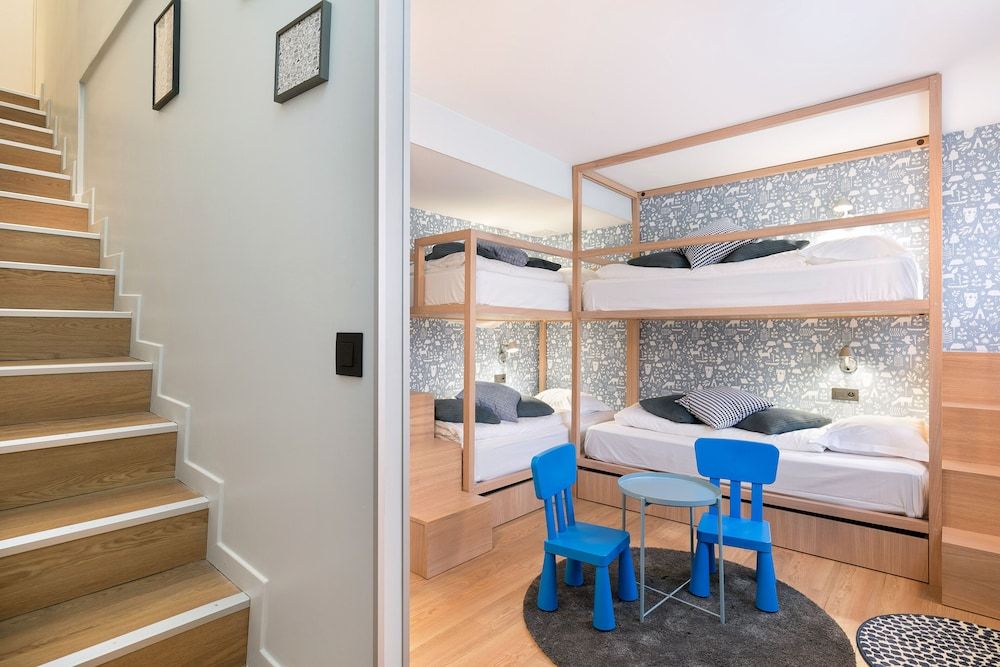 Hôtel Diana Restaurant & Spa by Happyculture Family Room 3