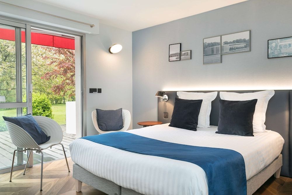 Hôtel Diana Restaurant & Spa by Happyculture Superior Room 3