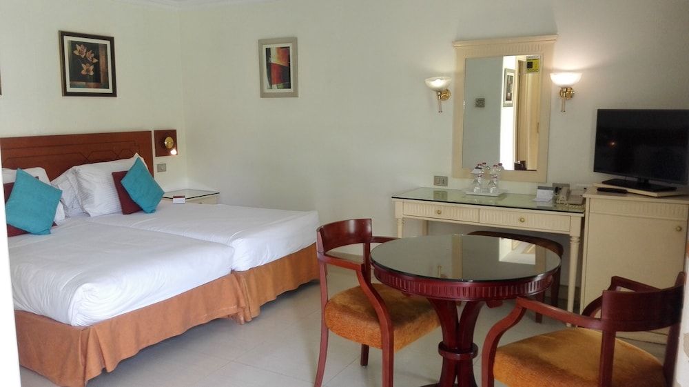 undefined Cairo Pyramids Hotel 6