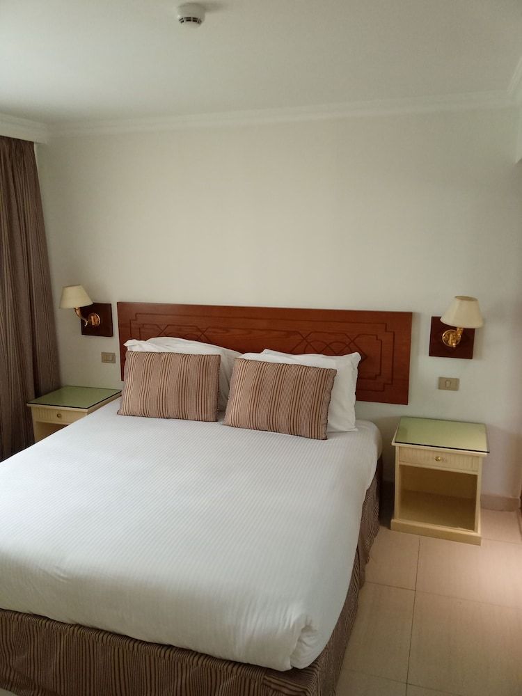 undefined Cairo Pyramids Hotel 2