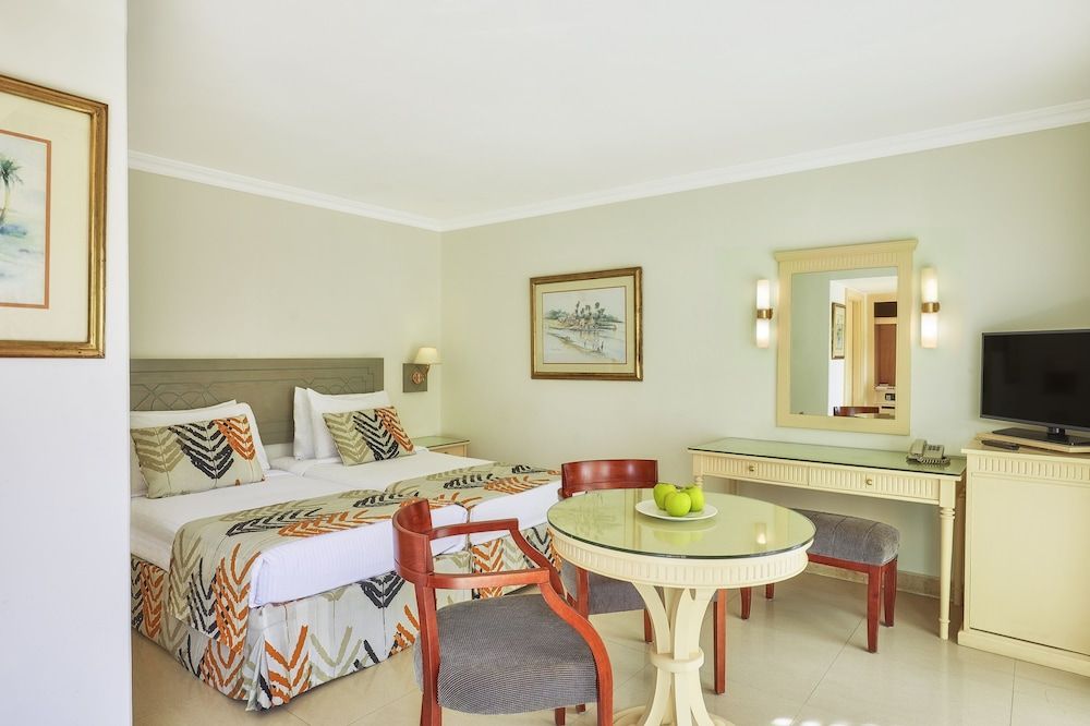 undefined Cairo Pyramids Hotel 4