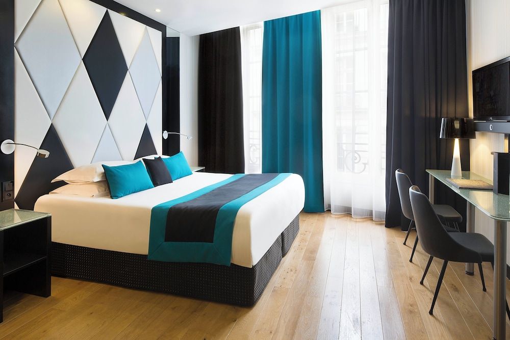 undefined L'Empire Paris 3