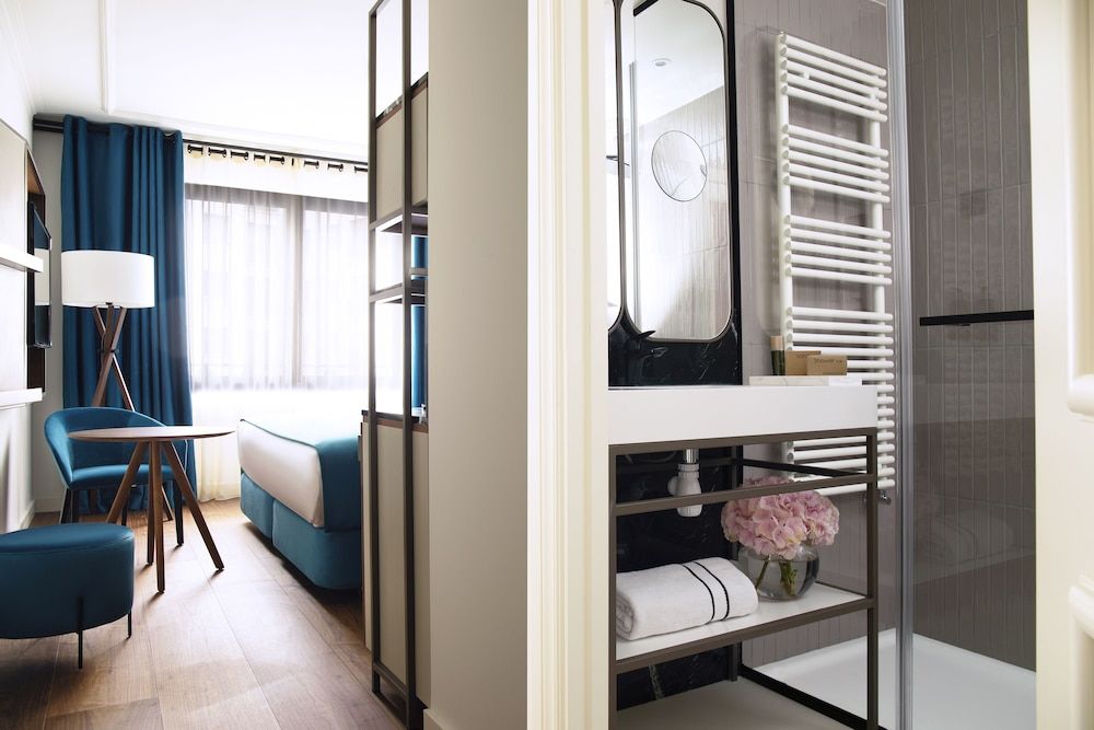 Villa Marquis a Member of Melia Collection Tour Eiffel Superior Room 5