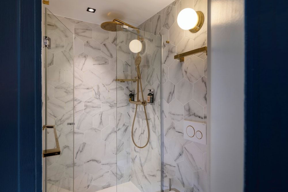 Maxim Folies Standard Double Room 5