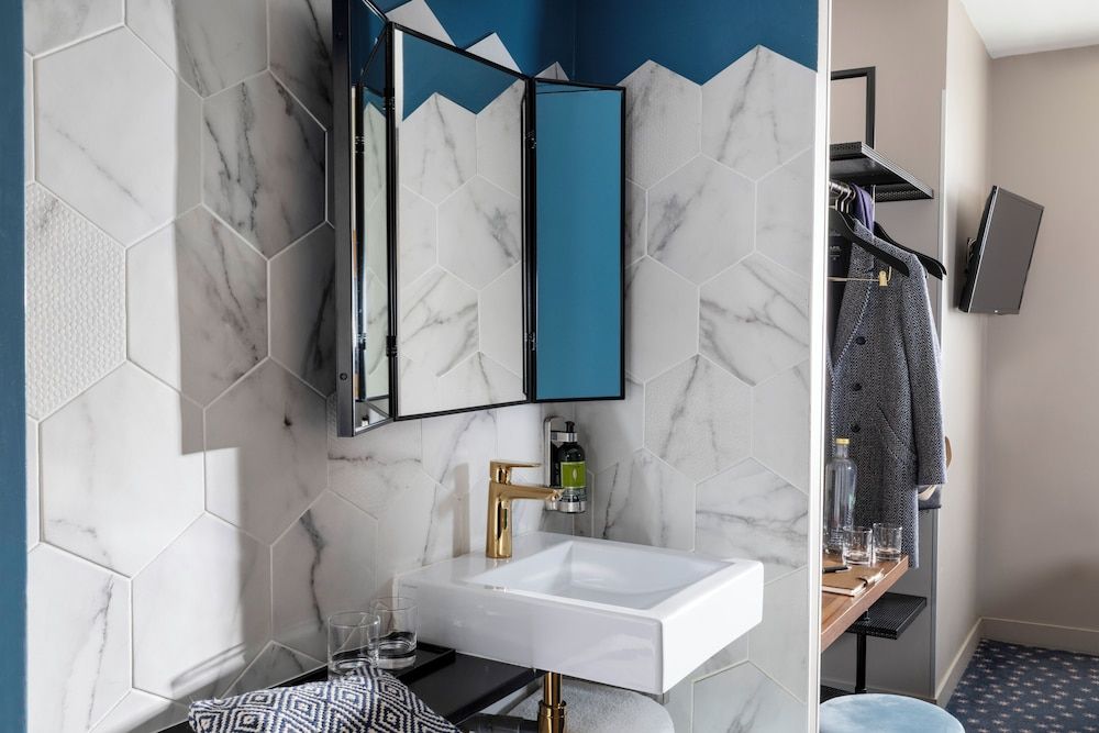 Maxim Folies Standard Double Room 4