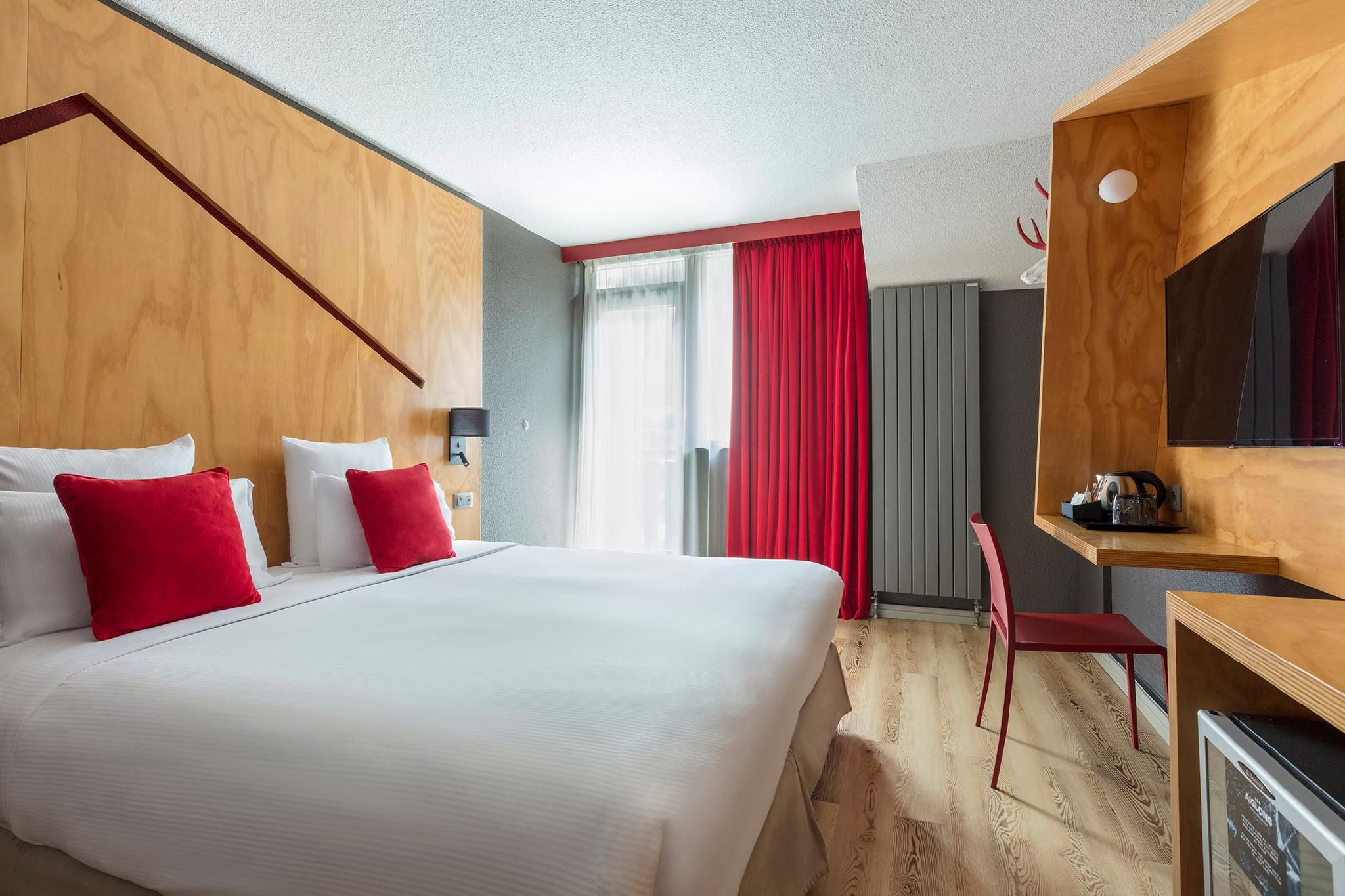 Classic Mountain View Room