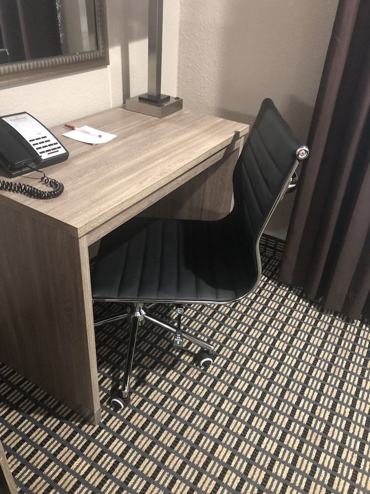 undefined Ramada by Wyndham Houston Intercontinental Airport South 3