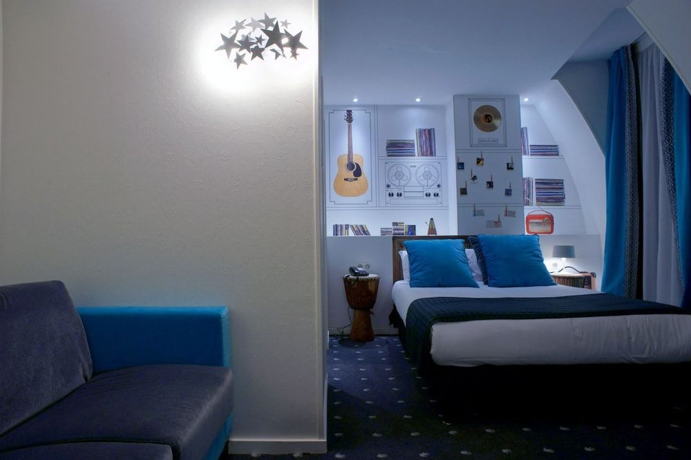 undefined Hôtel du Triangle d'Or 10