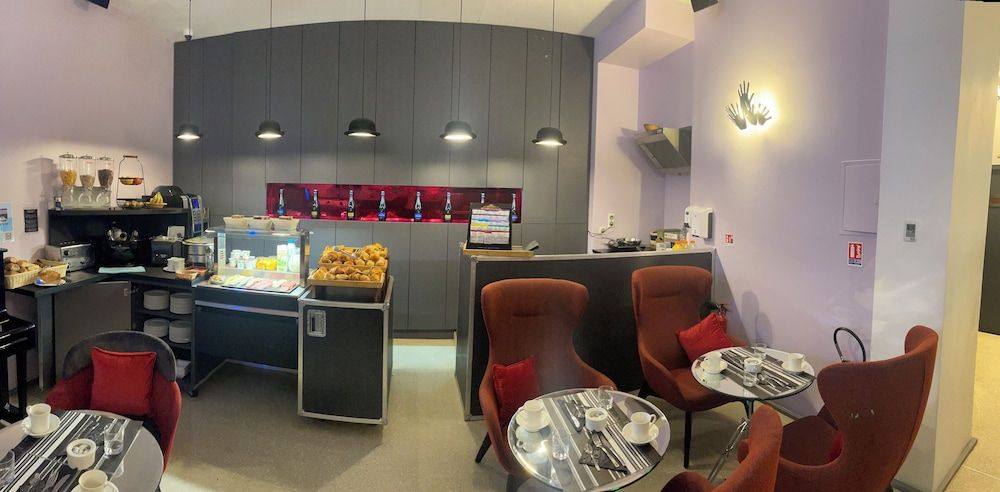 undefined Hôtel du Triangle d'Or 8