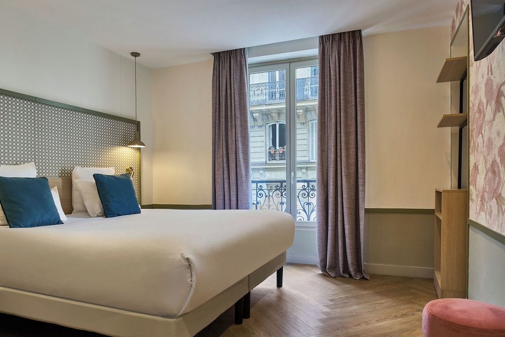 Hôtel Cervantes by Happyculture Double Room 2