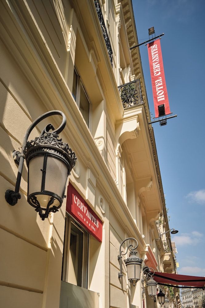 undefined Hôtel Cervantes by Happyculture 3