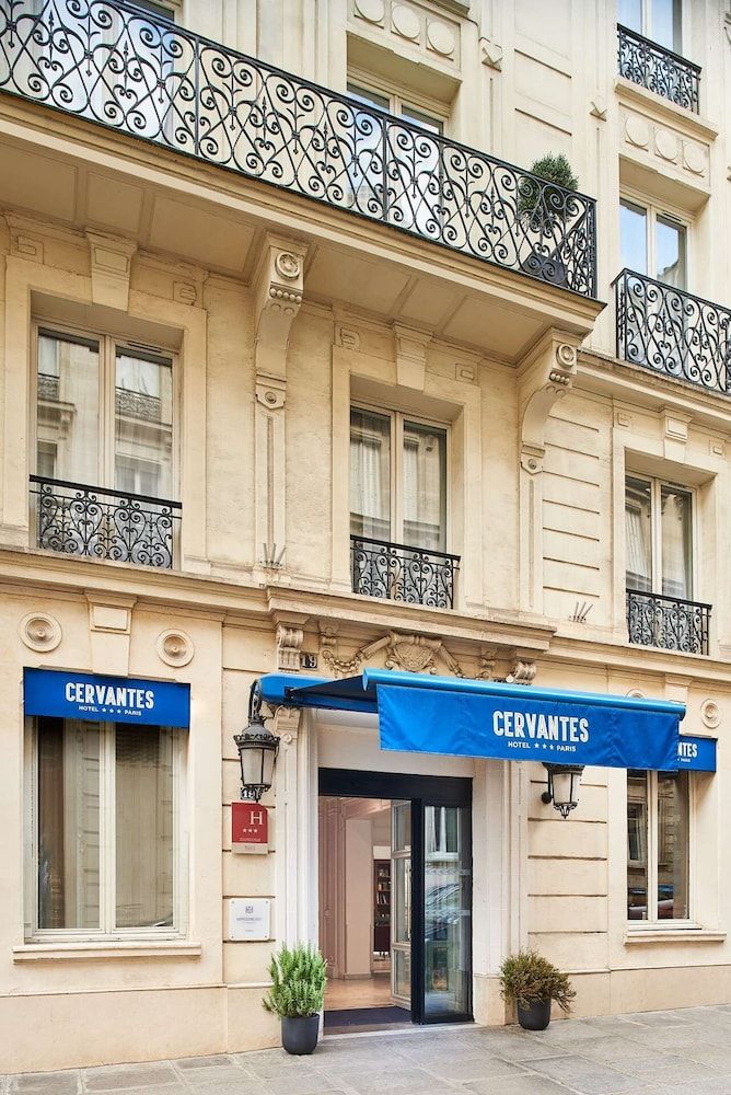 undefined Hôtel Cervantes by Happyculture 4