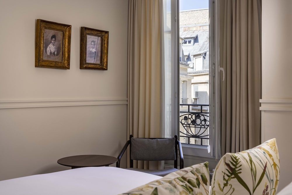 Hôtel de Banville Classic Room 8