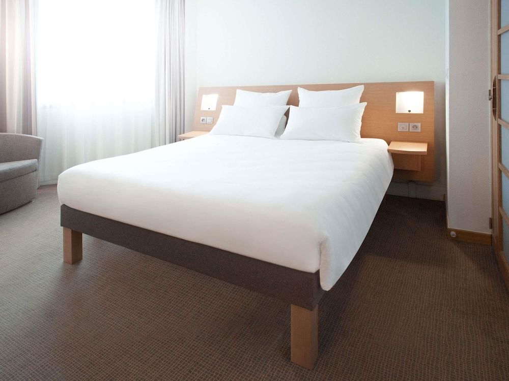 Novotel Nice Centre Vieux Nice Standard Room, 1 Double Bed 3