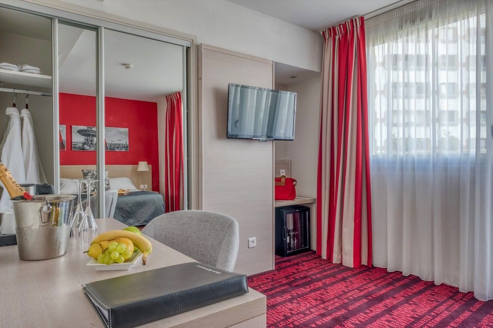 undefined Hôtel Le Richemont 9