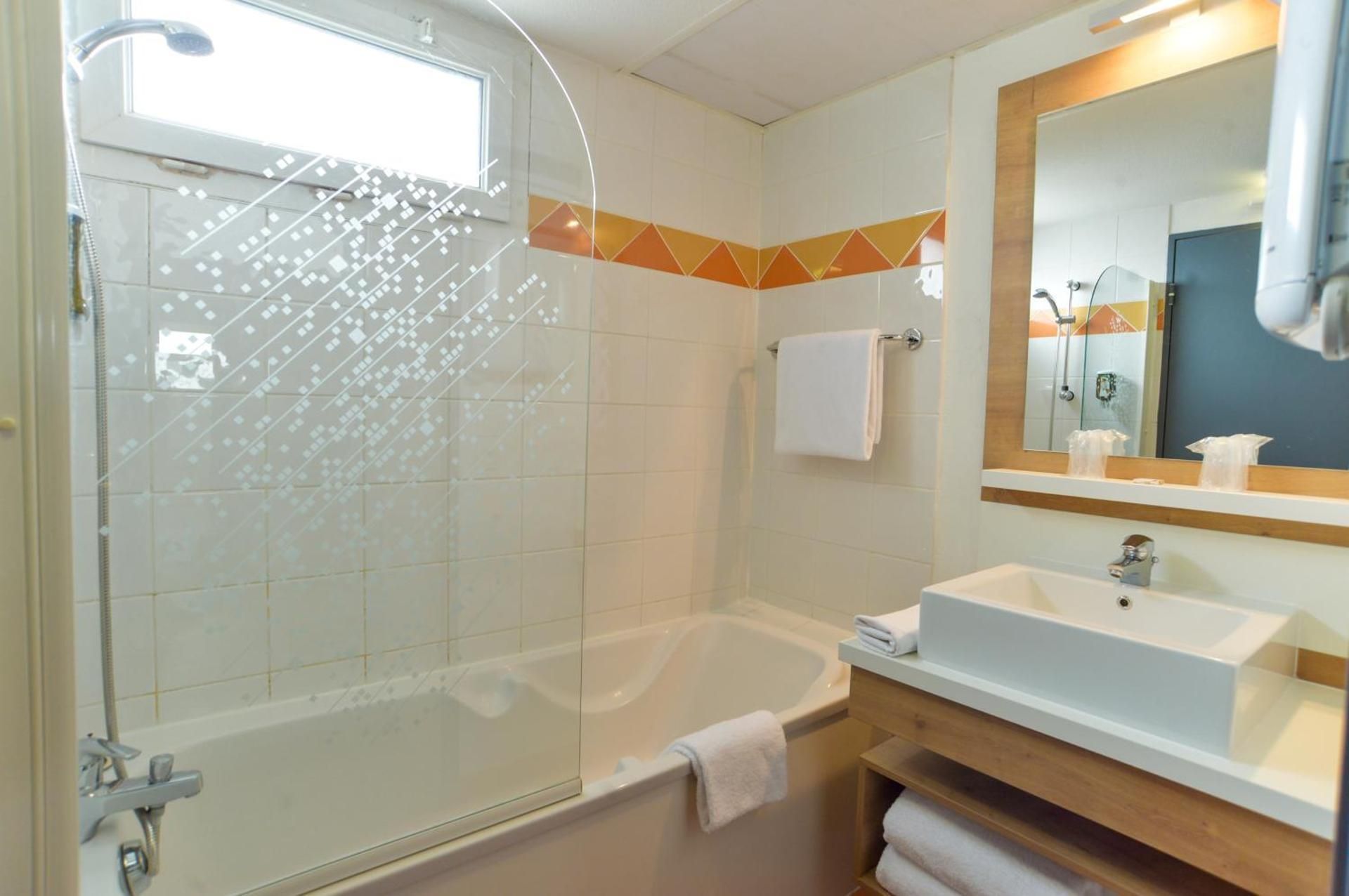 Apartment Large Double bed + Twin beds