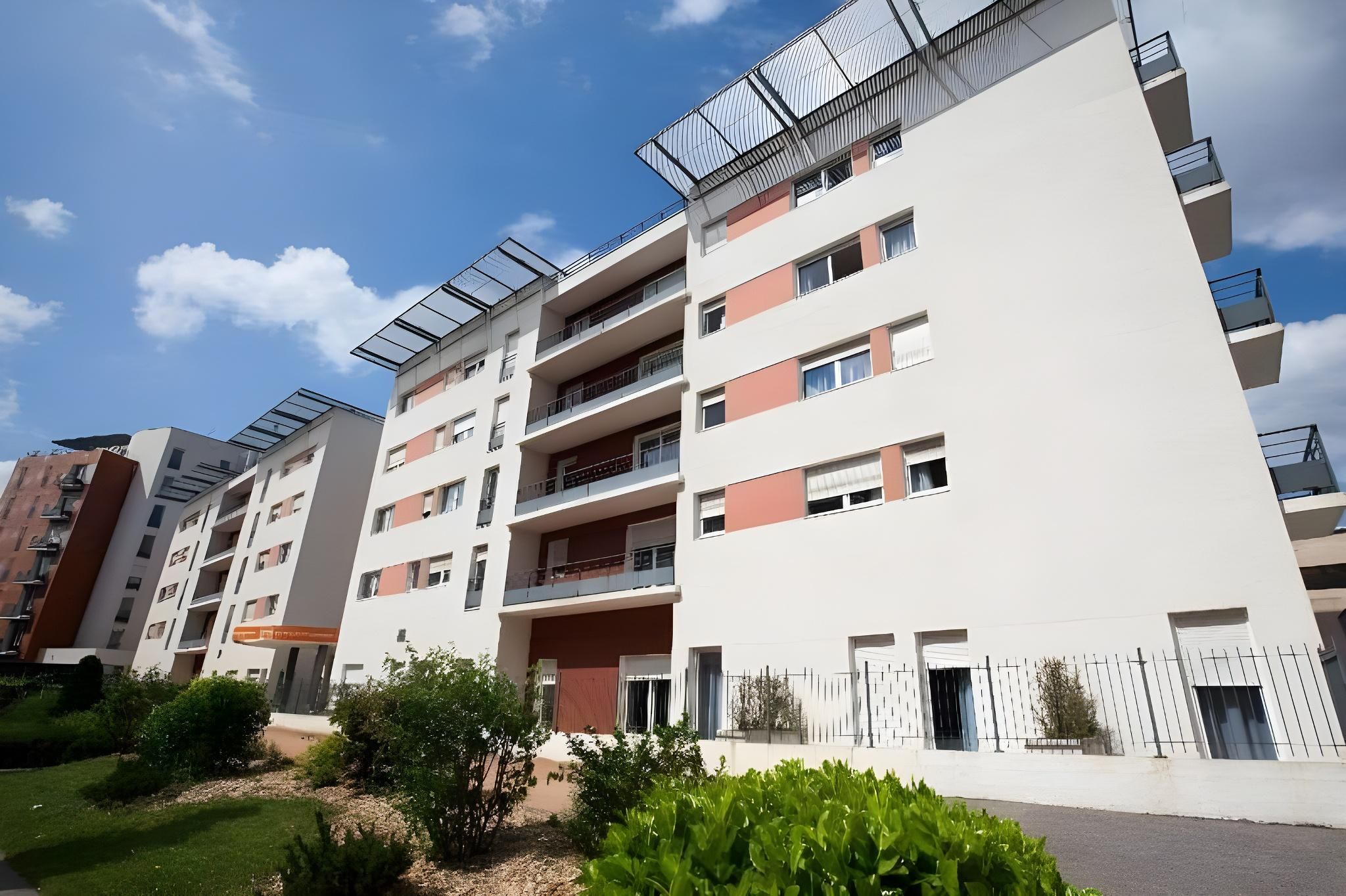 undefined Privilodges Lyon 5