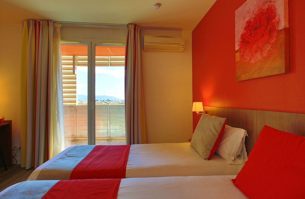 Aparthotel Mer & Golf City Perpignan Centre Comfort Studio, 2 Twin Beds, Kitchenette