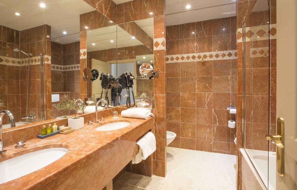 Westminster Hotel & Spa Nice Superior Room, City View 10