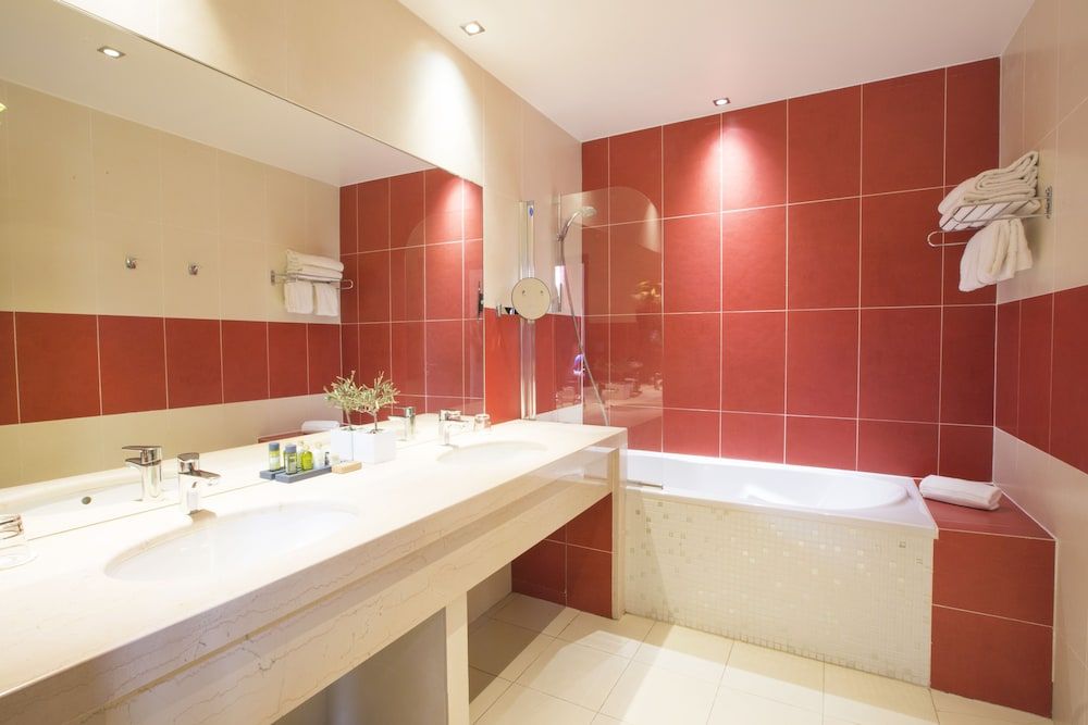 Westminster Hotel & Spa Nice Superior Room, City View 11