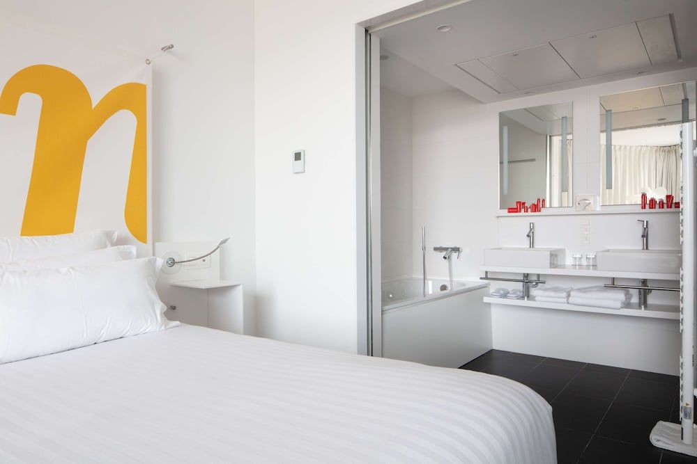 nhow Marseille NHOW Sea View Room 7