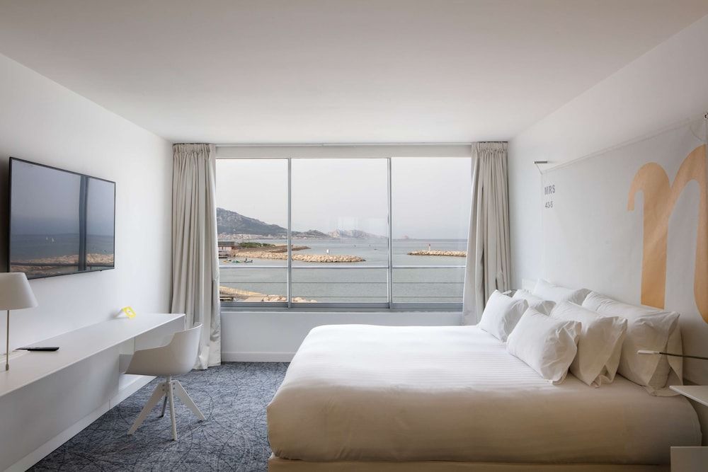 nhow Marseille NHOW Sea View Room 4