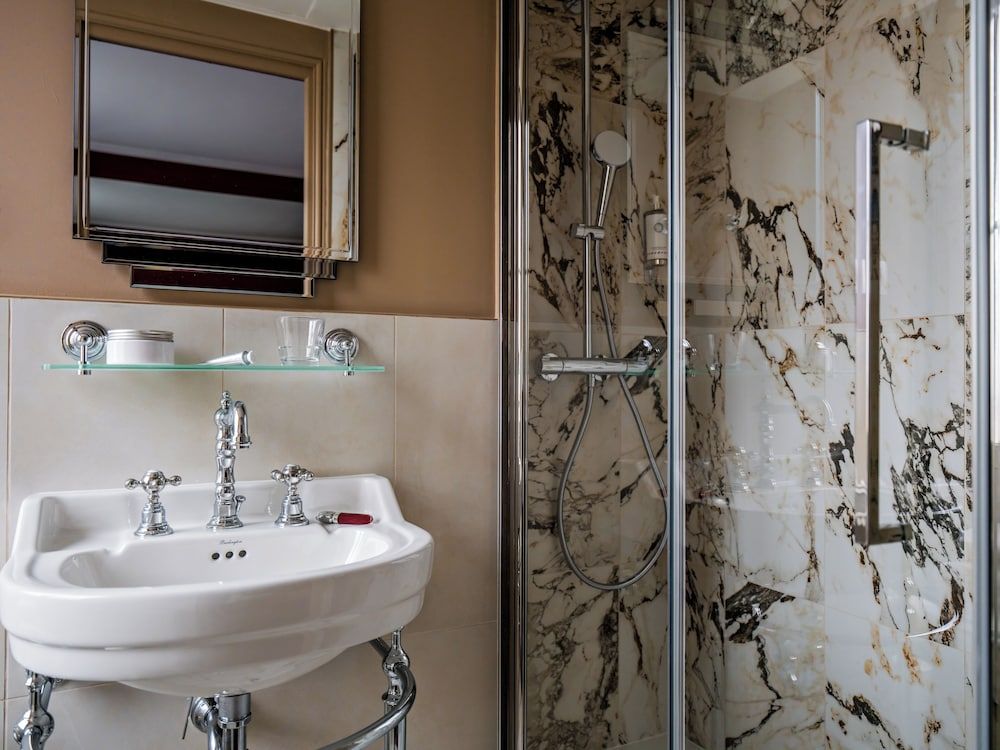 Hotel Duquesne Eiffel (Rénovée) Chambre supérieure triple 6