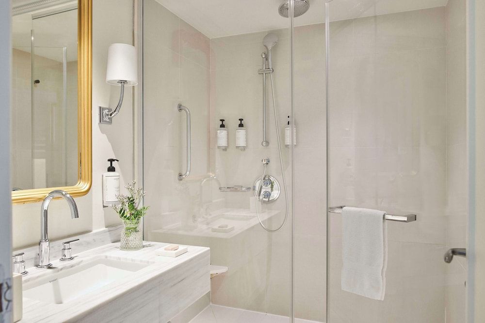 Hôtel du Louvre, in The Unbound Collection by Hyatt Room 3