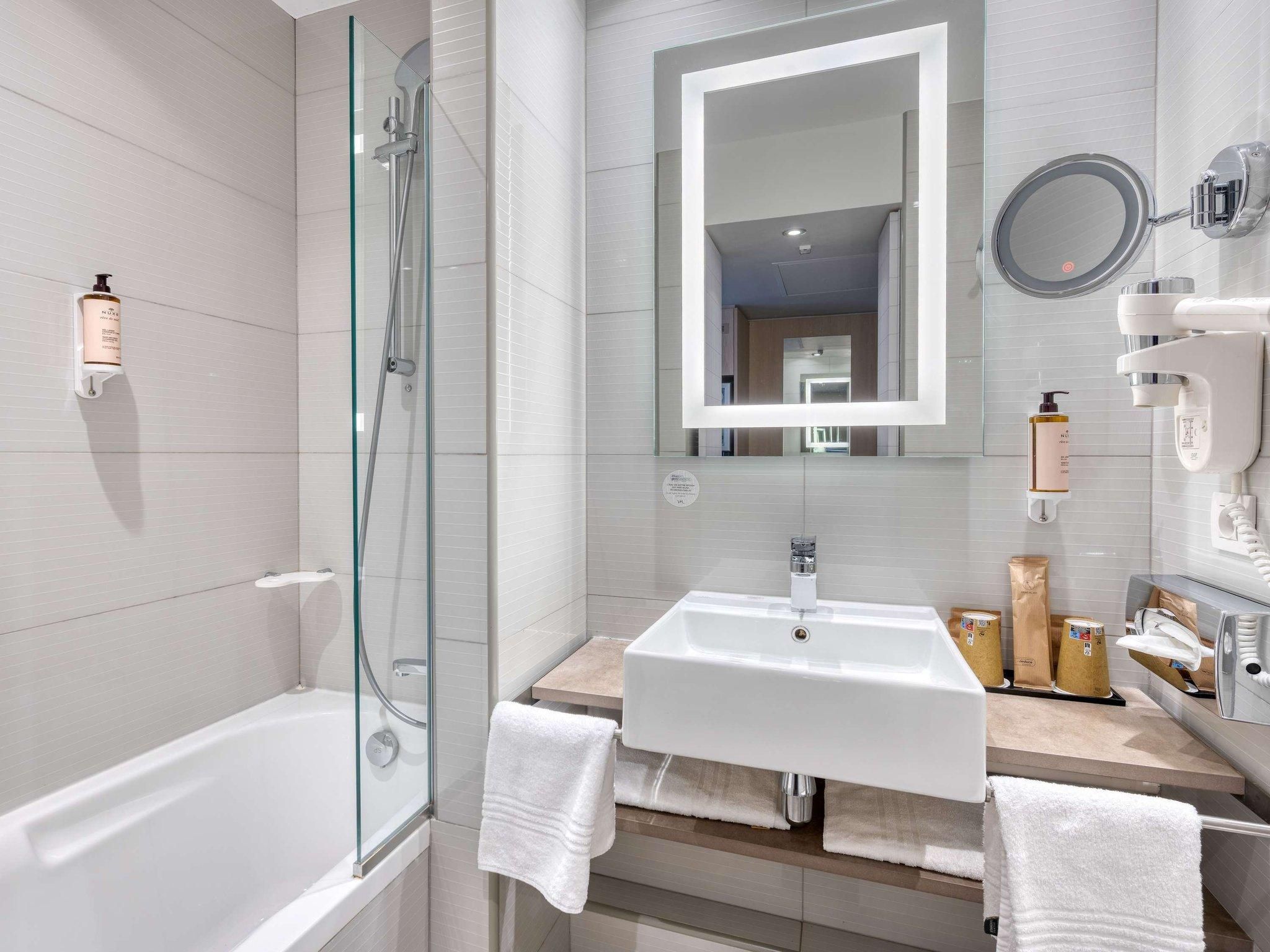 Hôtel Mercure Paris 15 Porte de Versailles Standard Double Bed 3