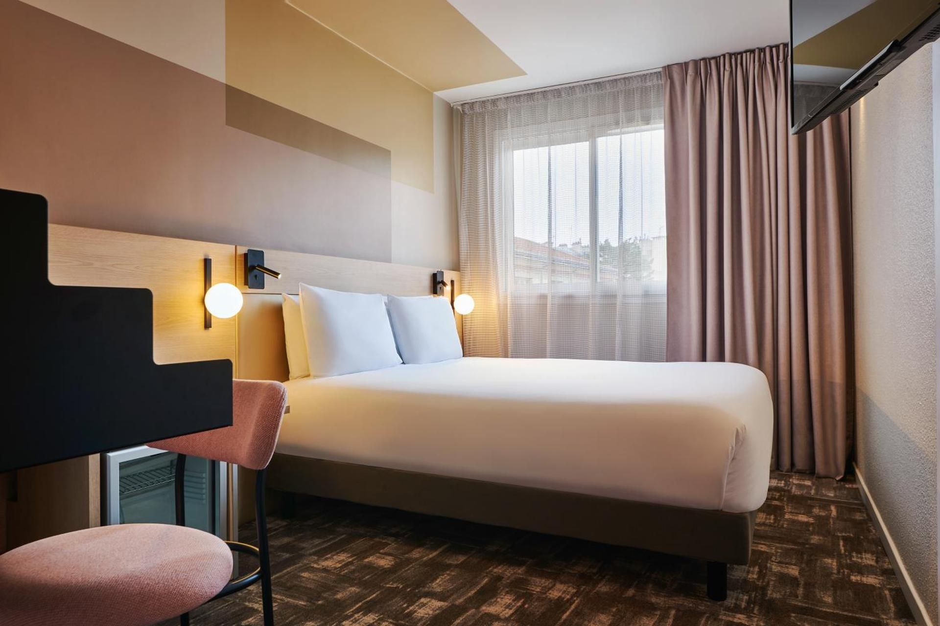 Hôtel Mercure Paris 15 Porte de Versailles Standard Double Bed 2