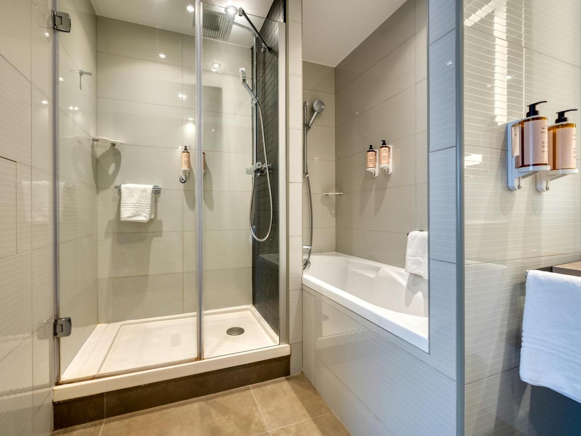 undefined Hôtel Mercure Paris 15 Porte de Versailles 2