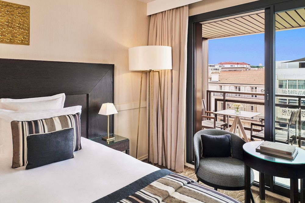 Deluxe Room, Terrace, City View