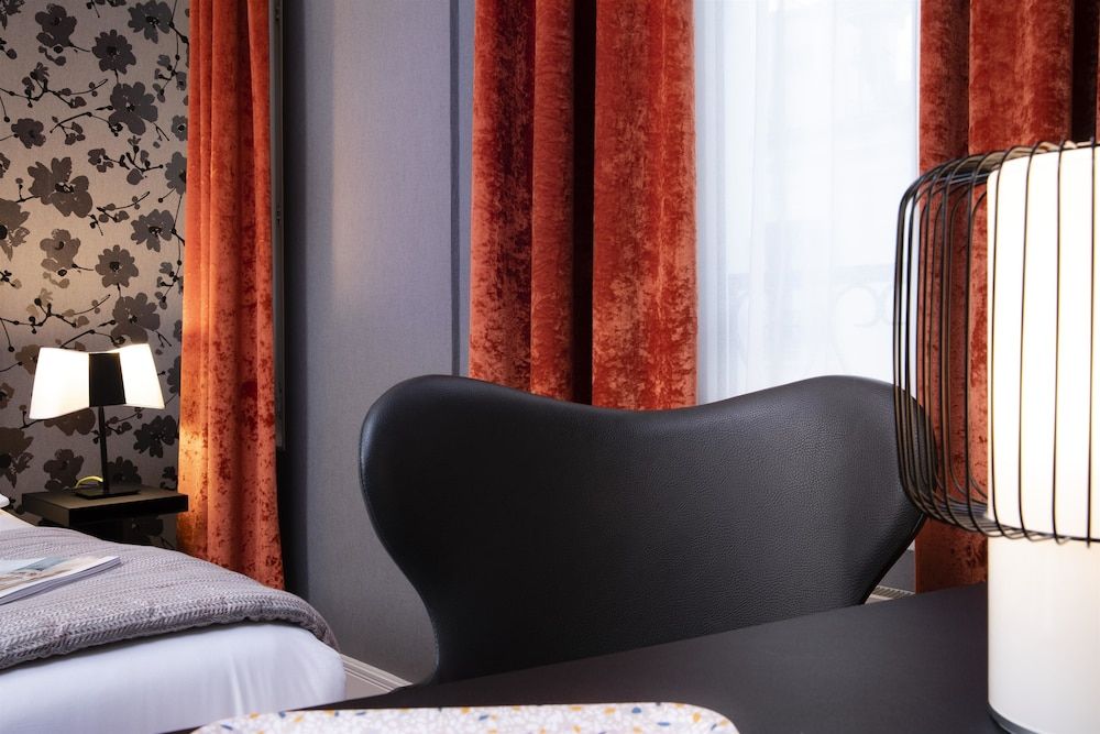 Hôtel Plaza Etoile Classic Room 6