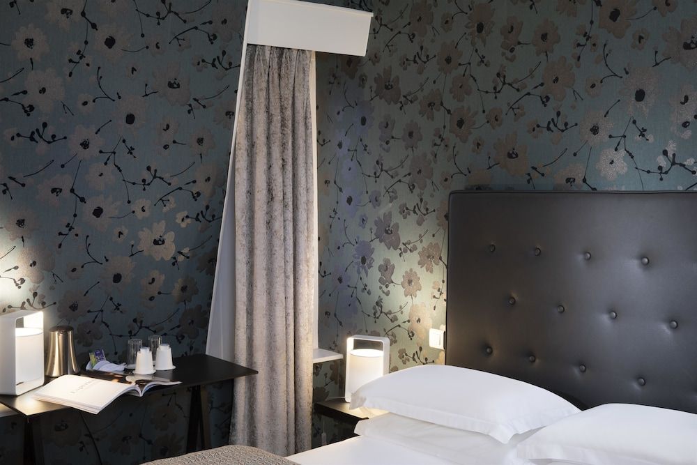 Hôtel Plaza Etoile Classic Room 3