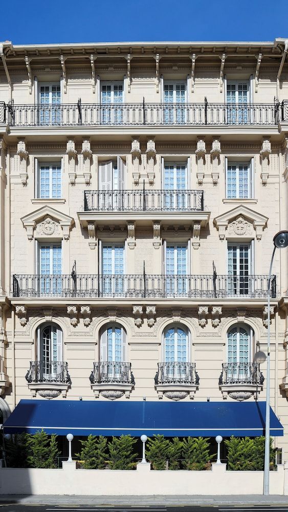 undefined Hôtel Excelsior by HappyCulture 3