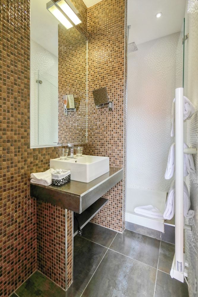 Hôtel Excelsior by HappyCulture Classic Room 7