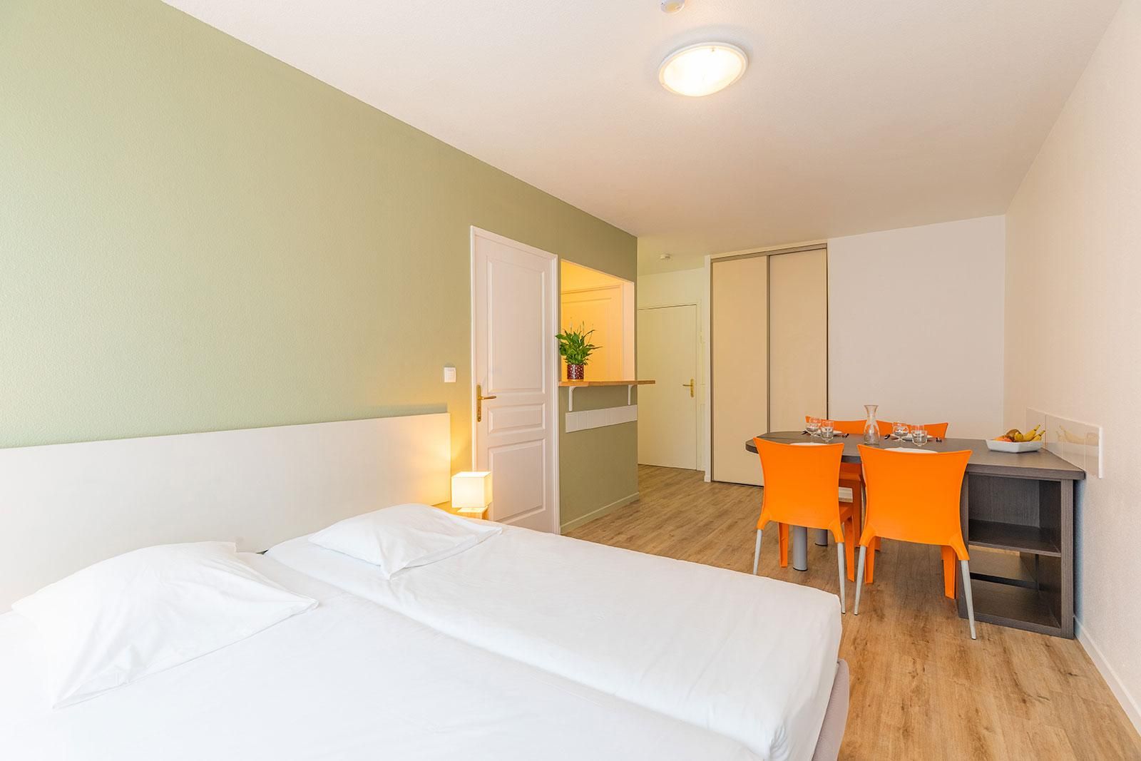 1 Bedroom Apartment