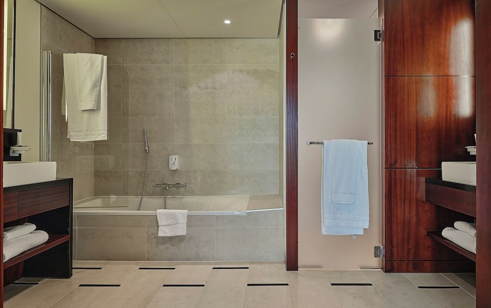 Le Mauritia Hotel & Spa Family Room 5