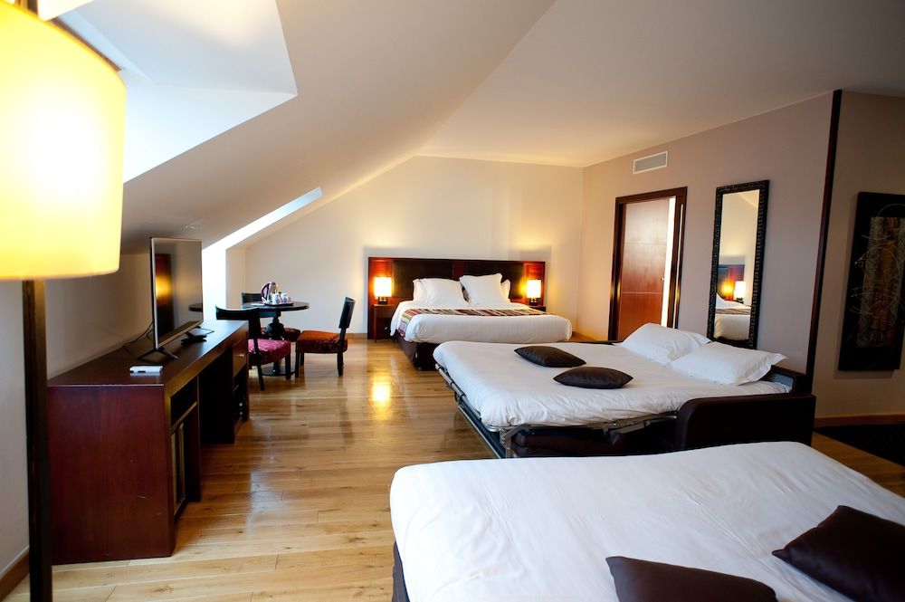 Le Mauritia Hotel & Spa Family Room 3