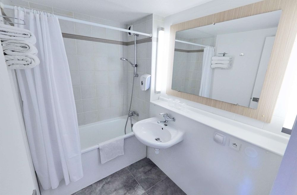 Première Classe Poitiers Futuroscope – Chasseneuil Superior Room, 1 Double Bed 6