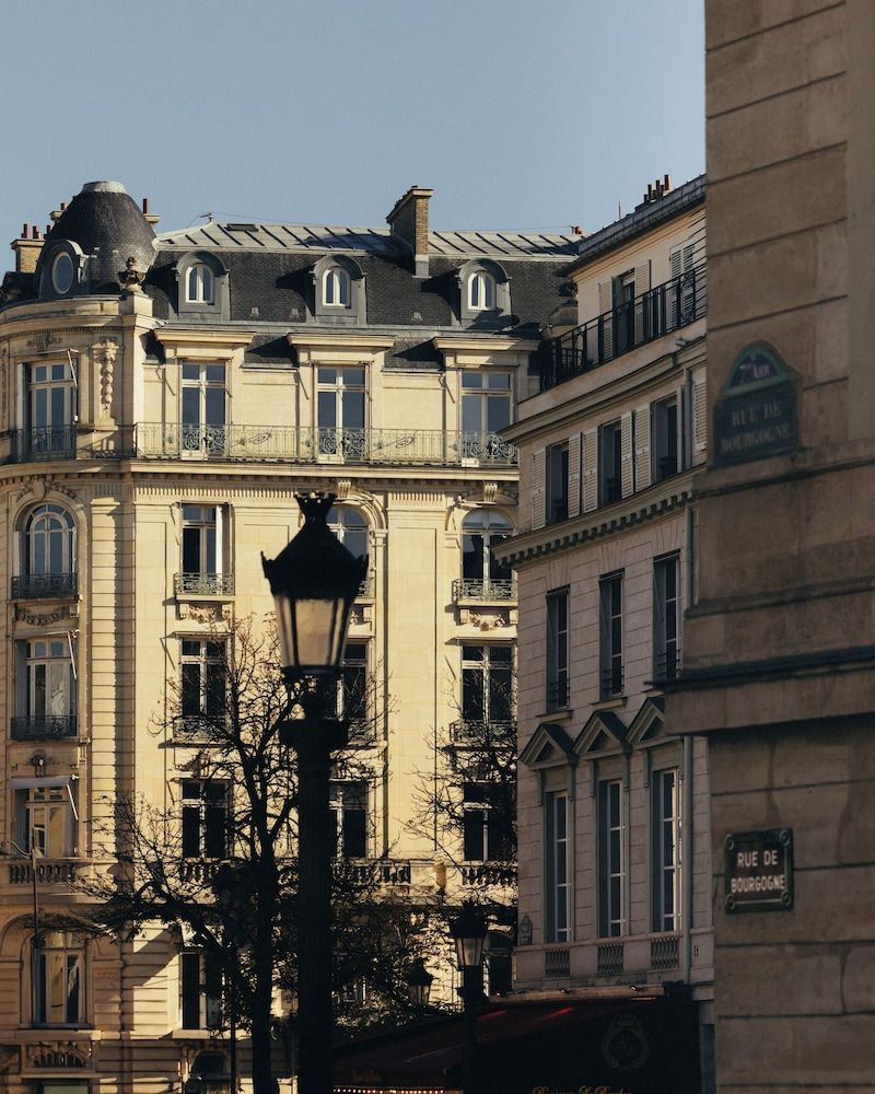 undefined Hôtel Bourgogne & Montana 7