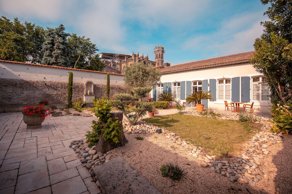 Hôtel Le Donjon - Coeur de la Cité Médiévale Family Room 4