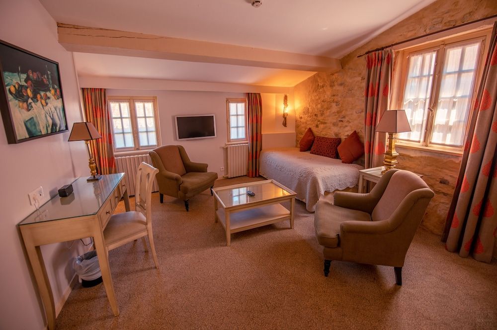 Hôtel Le Donjon - Coeur de la Cité Médiévale